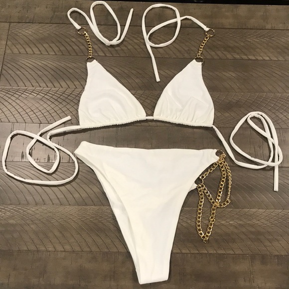 Hot & Delicious Other - NWOT Hot & Delicious Gold Chain Bikini